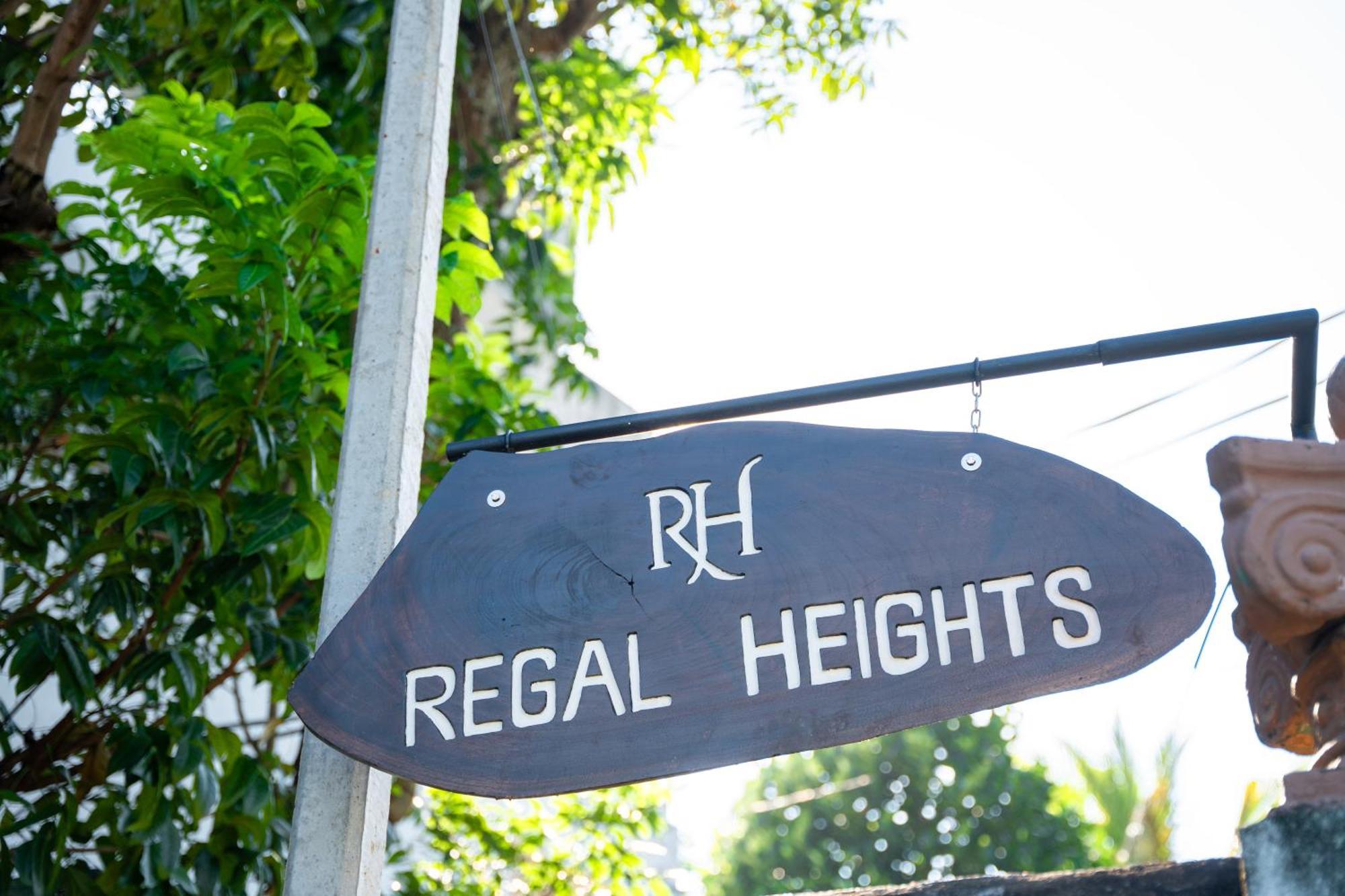 Regal Heights Hotel ウェリガマ エクステリア 写真